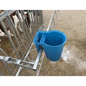 Odwracalne wiadro ze smoczkiem dla bydła Stallion image-2
