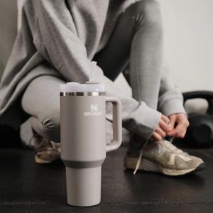 Cup Stanley Quencher H2.O FlowState image-4