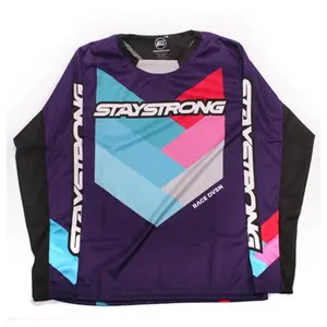 Maillot Stay Strong Chevron image-0