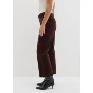 Γυναικείο παντελόνι από βελούδο Stefanel Flare Fit image-4