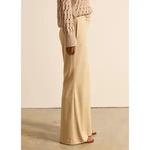 Γυναικεία υφασμένα παντελόνια Stefanel Flare Fit image-4
