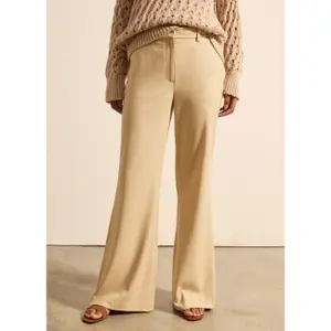 Γυναικεία υφασμένα παντελόνια Stefanel Flare Fit image-1