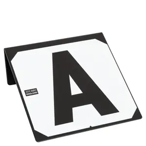 815882-b001-000-set-8-buchstabenschilder-fur-dressur-stubbs-hook-on-schwarz-tu