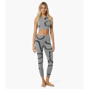 Leggings para mulher super.natural Capital Logo image-2