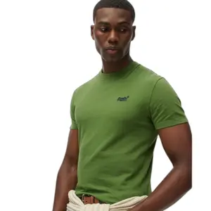 T-shirt con logo in cotone biologico Superdry image-2