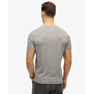 Camiseta casual con logo en relieve Superdry image-2