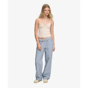 Débardeur gaufré col V femme Superdry Athletic Essential image-2
