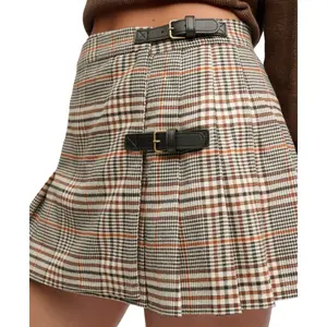 Plisseret nederdel til kvinder Superdry Athletic Essentials
