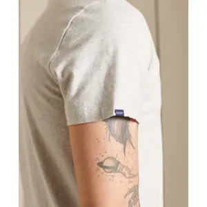 Camiseta orgánico con cuello de pico Superdry Vintage Logo image-5