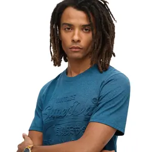 T-Shirt mit erhabenem Muster Superdry image-4