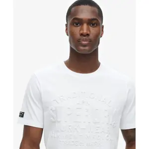 Camiseta con logo en relieve Superdry image-4