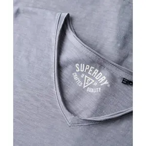 T-Shirt mit V-Ausschnitt und offenen Kanten Superdry image-5