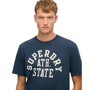 Camiseta estampada Superdry Athletic Essential image-3