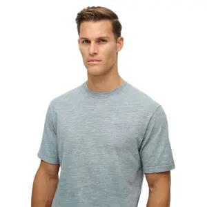 T-shirt z ombrekowym efektem melanżowym Superdry image-4