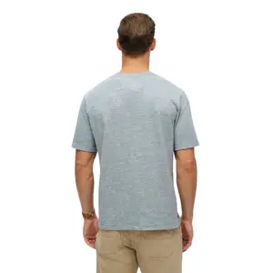 T-shirt z ombrekowym efektem melanżowym Superdry image-3