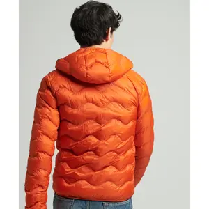 Plumífero con capucha Superdry image-2