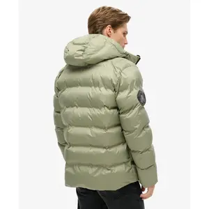 Doudoune à capuche Superdry City Graphic image-4