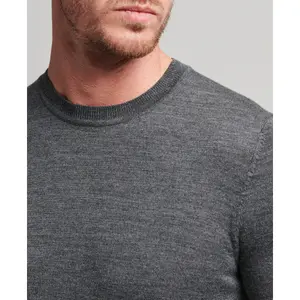 Pull ras-du-cou en laine mérinos Superdry image-3