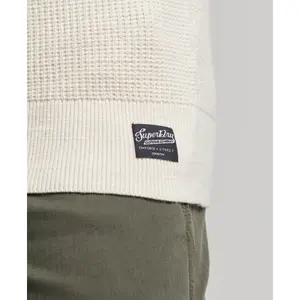 Pull ras du cou en maille texturée Superdry image-4