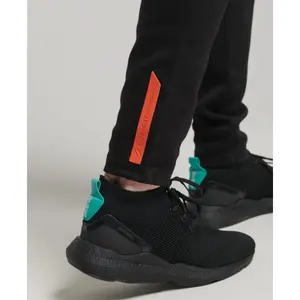 Slim-fit Trousers Superdry Tech image-4