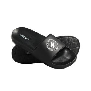 mf310193a-02a-slides-mit-logo-print-superdry-code-schwarz