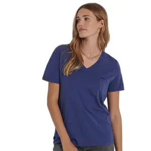 Camiseta de algodão orgânico com pescoço em V e bolso no peito para mulheres Superdry image-0