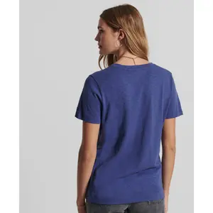 Camiseta de algodão orgânico com pescoço em V e bolso no peito para mulheres Superdry image-3