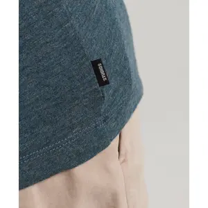 Organic cotton girl's v-neck and chest pocket t-shirt Superdry Studios image-3