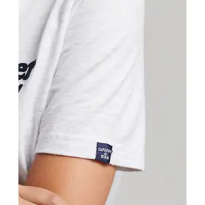 Camiseta de mujer Superdry Cooper Classic Logo 70s image-3