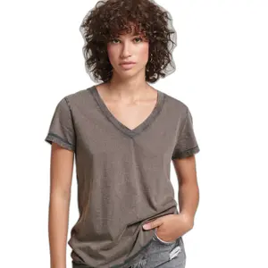 Organic cotton v-neck t-shirt for girls Superdry Essential image-0