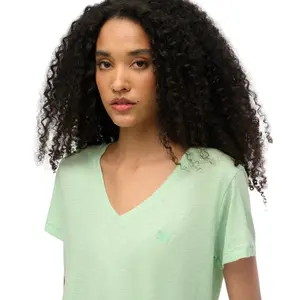 Camiseta de mujer con cuello en V bordado Superdry Slub image-4