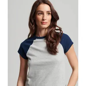 T-shirt en coton bio manches raglan et à logo femme Superdry Essential image-2