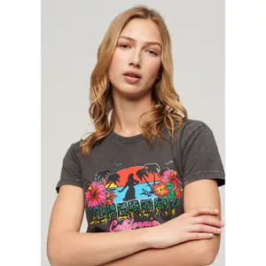 Camiseta de mujer Superdry Cali Sticker image-3
