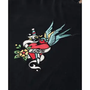 T-shirt ajustado bordado efecto tatuaje mujer Superdry image-6