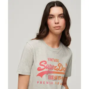 Camiseta casual de estampado tono sobre tono para mujer Superdry image-4