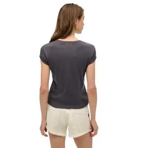 Women's patterned T-shirt with a scalloped neckline Superdry Athletic Essentials image-3