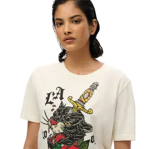 Camiseta informal de mujer Superdry Neo Trad Tattoo image-3