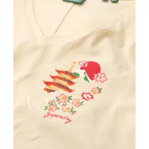 Camiseta informal de cuello en V para mujer Superdry Suika Metallic image-4