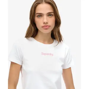 Camiseta entallada de mujer Superdry Core Logo City image-5