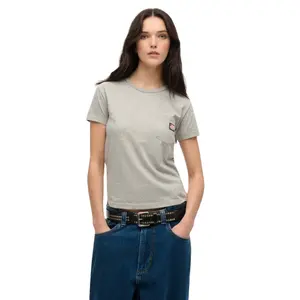 Γυναικείο μπλουζάκι με τσέπη Superdry Athletic Essential image-1