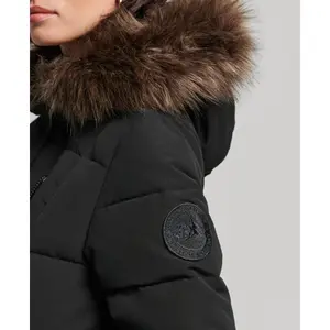 Plumífero largo para mujer con ribete de piel sintética Superdry Everest image-5