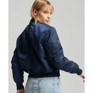 Casaco de mulher Superdry MA1 image-1