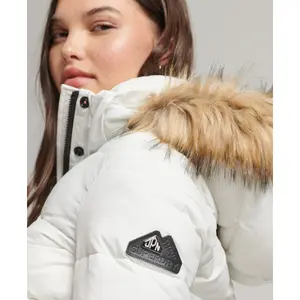 Kurze Daunenjacke mit Kapuze, Damen Superdry image-4