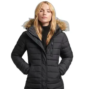 Plumífero largo y ligera con capucha de piel sintética para mujer Superdry image-1