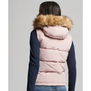 Casaco de penas sem mangas em pele sintética para mulher Superdry Everest image-3