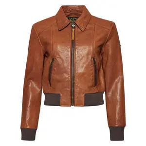 Casaco de cabedal estilo anos 70 para mulher Superdry image-0