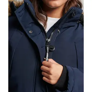 Damska parka z kapturem i syntetycznym futrem Superdry Everest image-5
