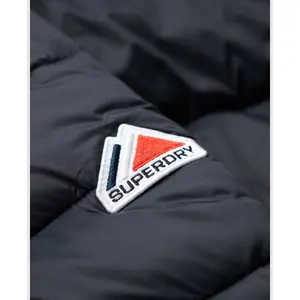 Doudoune courte à capuche femme Superdry Fuji image-5