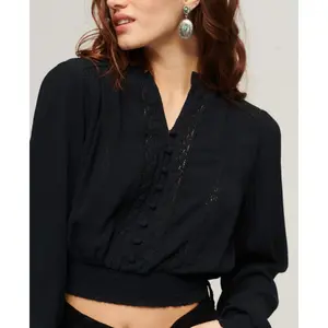 Blouse smockée manches longues et finitions dentelle femme Superdry image-2