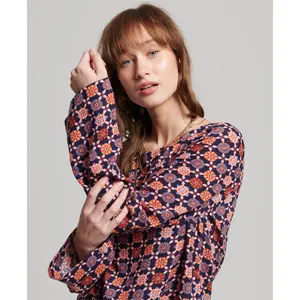 Camiseta acampanada tejida de manga larga para mujer Superdry image-3